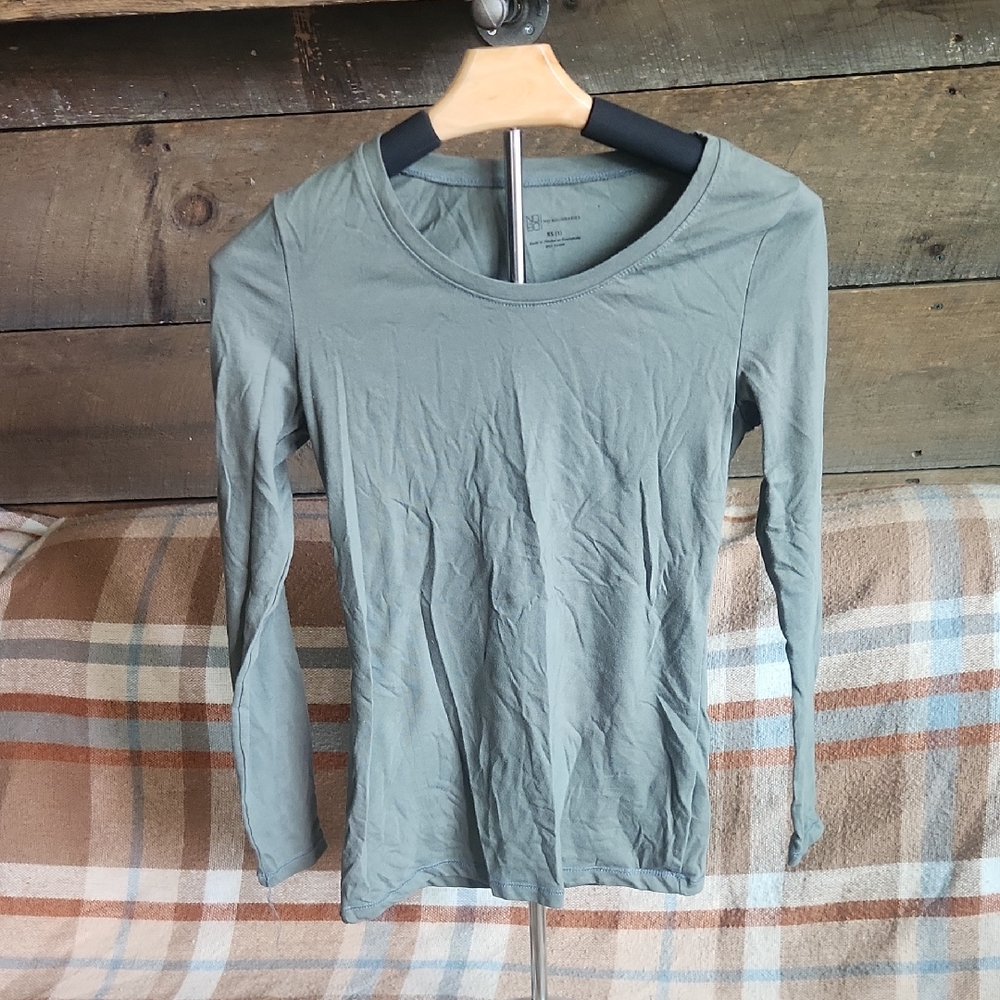 No Boundaries Women's Long Sleeve Top in Olive Green